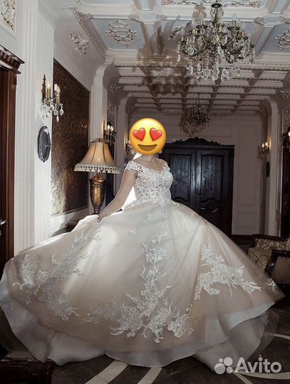 Свадебное платье