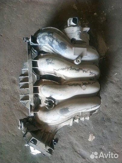 Впускной коллектор honda civic 5D 1.8