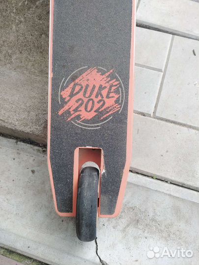 Трюковой самокат TT Duker 202