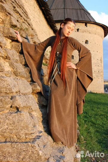Платье средневековое фантазийное вельветовое