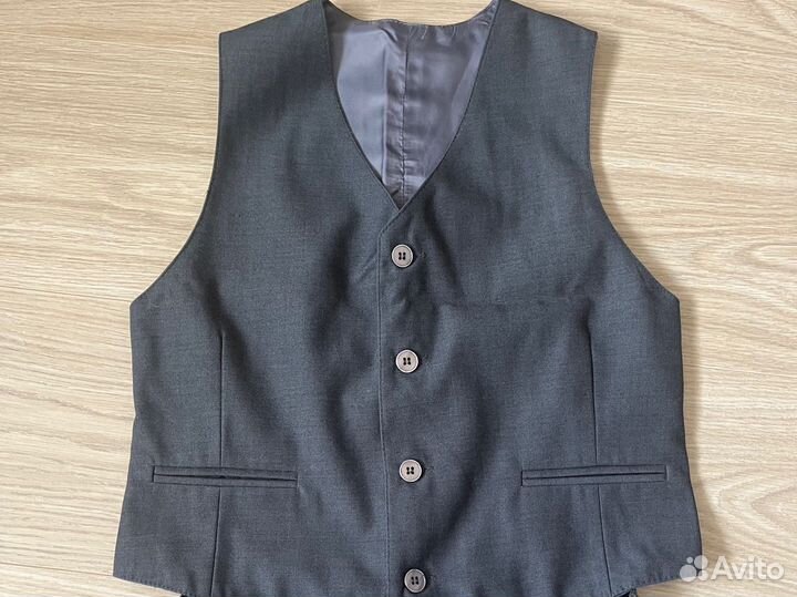 Жилетка и брюки для мальчика