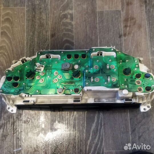 Щиток приборов Toyota Carina CT190