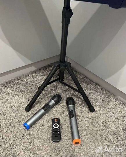 Блютуз колонка с двумя микрофонами Partybox