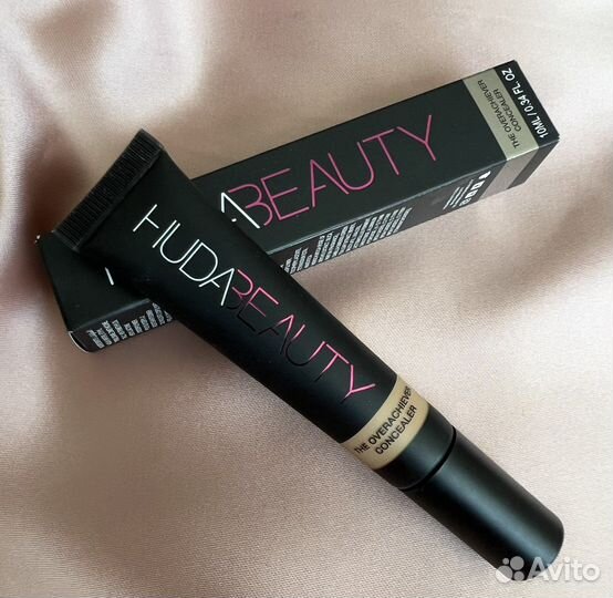 Консилер Huda Beauty, оттенок Granola 18n