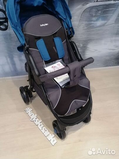 Коляска прогулочная Новая