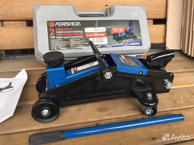 Домкрат подкатной гидравлический 2 тонны