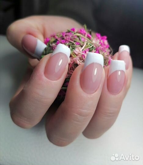 Маникюр, педикюр, наращивание ногтей