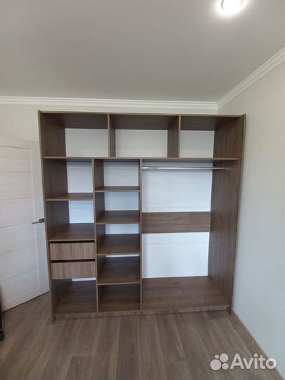 Шкаф купе с зеркалом