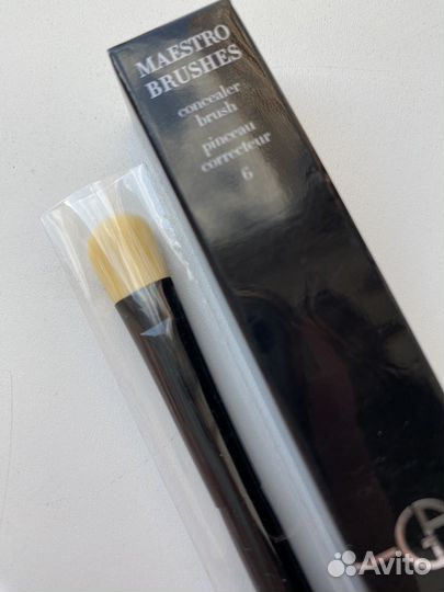 Кисть armani