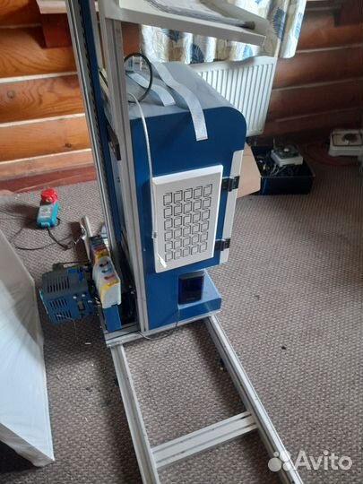 Вертикальный принтер для печати на стене