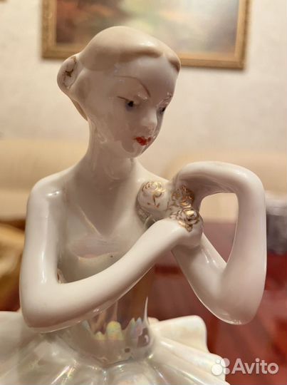 Фарфоровые статуэтки