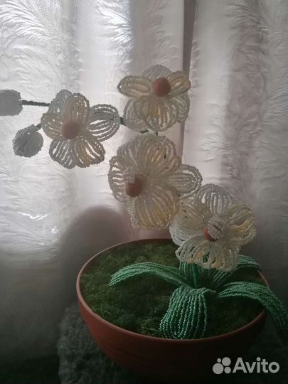 Орхидея из бисера