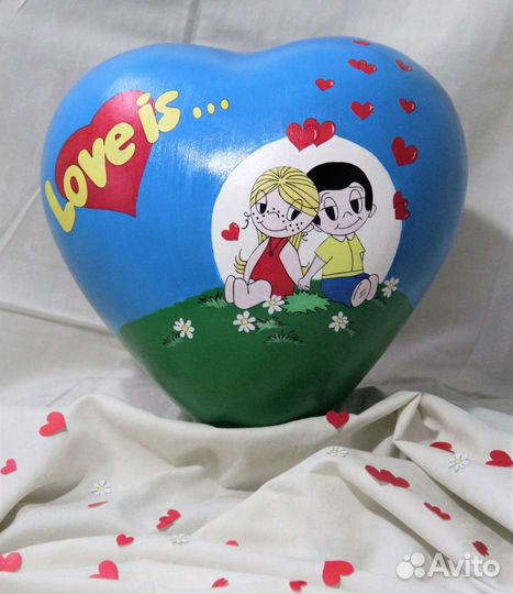 Упаковка для подарка Love is