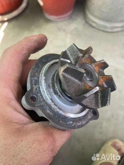 Таврия помпа