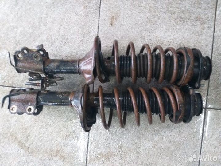 Задняя стойка Kia Spectra