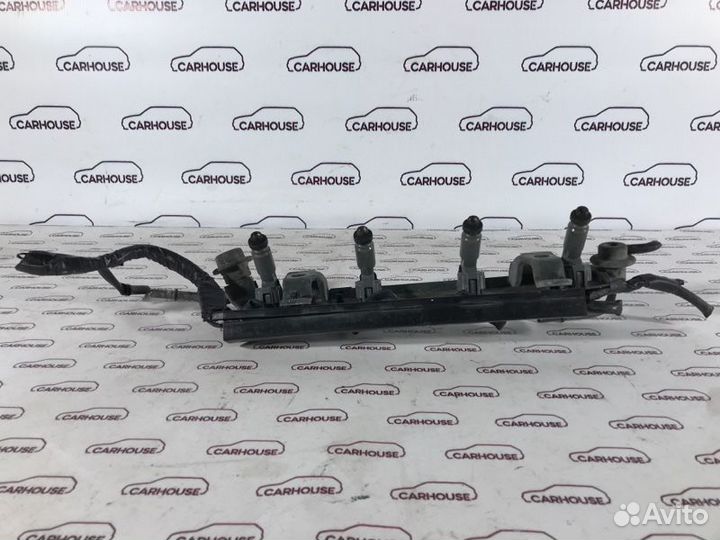 Рампа топливная Mazda Familia 1.5 2001