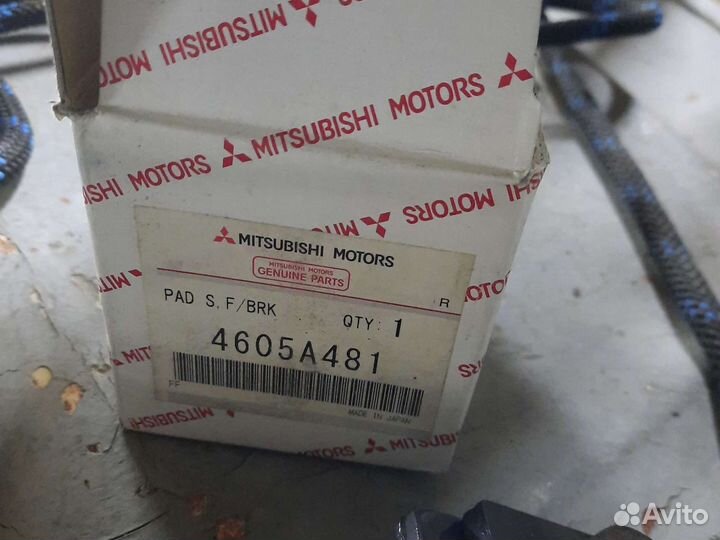 Тормозные колодки mitsubishi, lexus,тойота