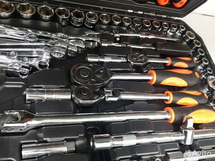 Набор инструментов 132