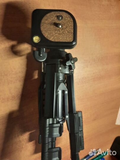 Штатив Falcon Eyes MT-0024