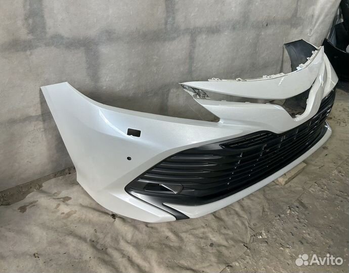 Бампер передний Toyota Camry XV70/Камри арт176
