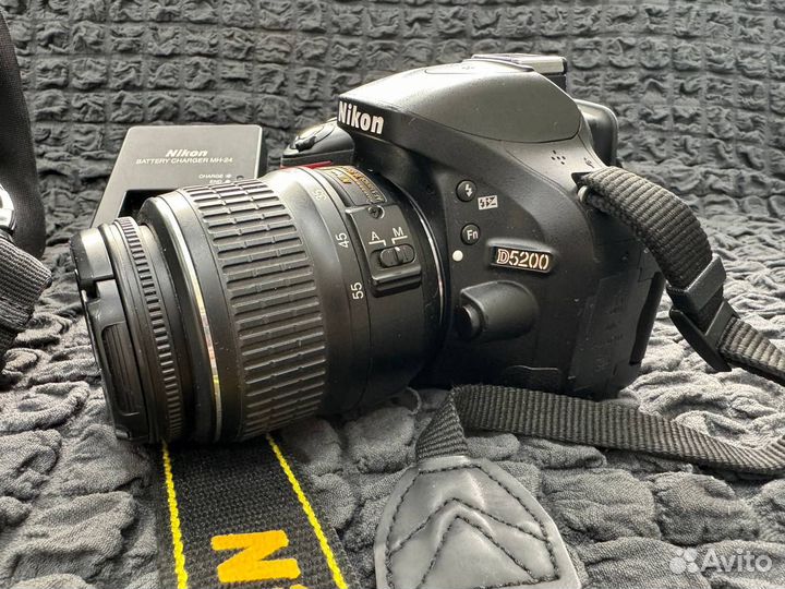Фотоаппарат Nikon D5200 Kit 18-105mm