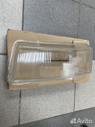 Стекло фары левое vw passat b4 1993-1996г