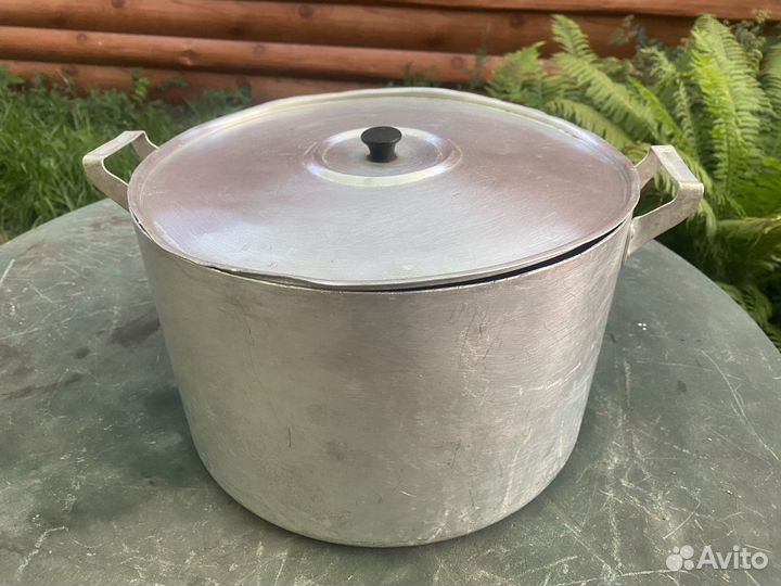 Кастрюля большая,алюминиевая для заготовок 15 л