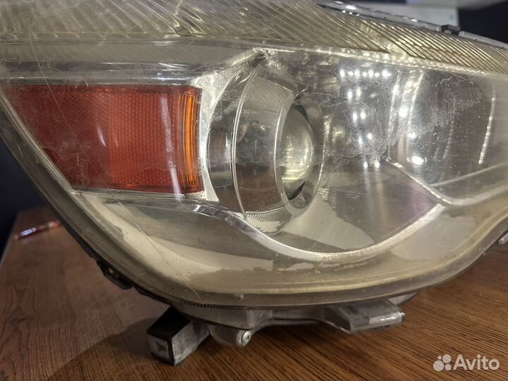 Mitsubishi asx фара