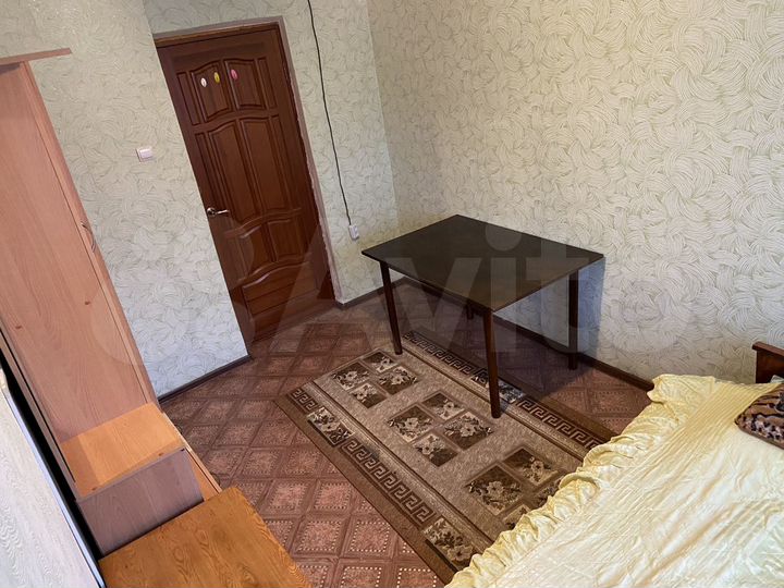 Комната 10,5 м² в 1-к., 1/2 эт.