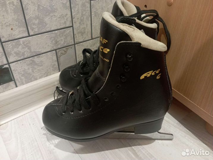 Фигурные коньки graf ace новые 31 размер