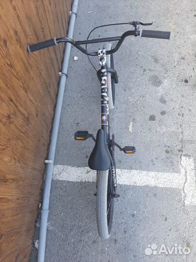 Трюковой велосипед BMX