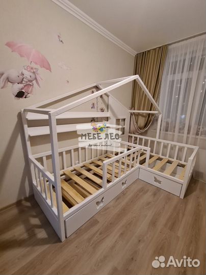 Угловая детская кровать