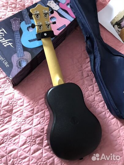 Укулеле Flight Новая