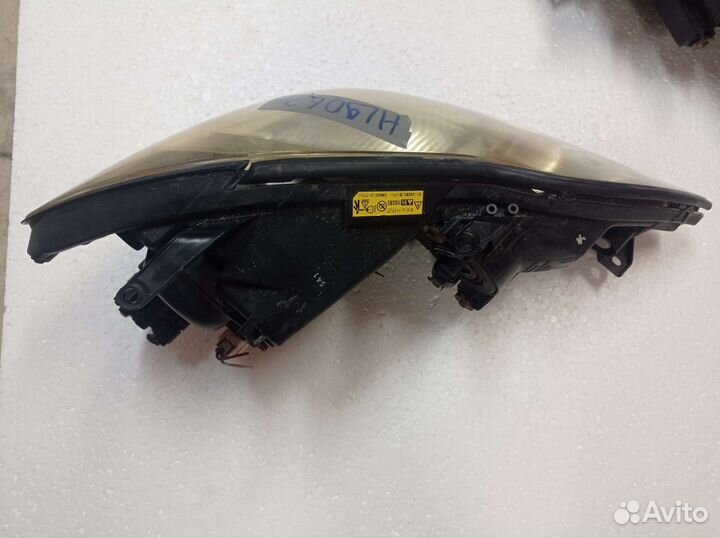 Фара toyota ipsum ACM21