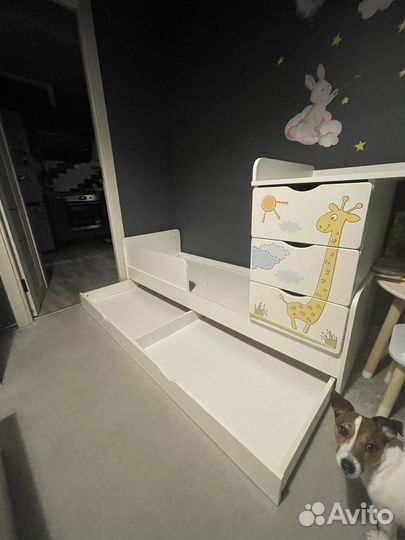 Кровать-трансформер с поперечным маятником