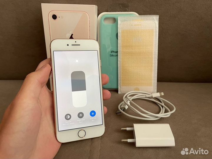 iPhone 8 Золотой