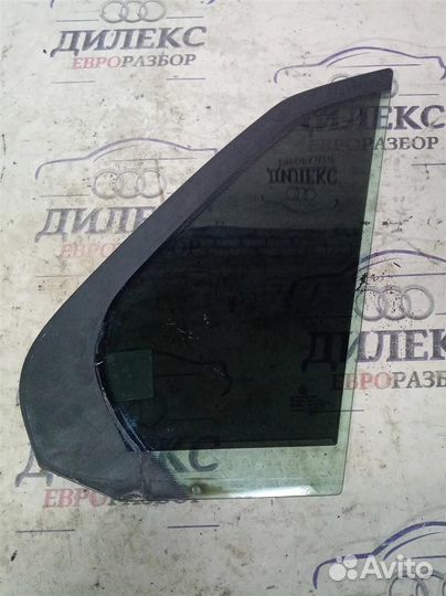 Стекло двери задней левой (форточка) VW Jetta 200