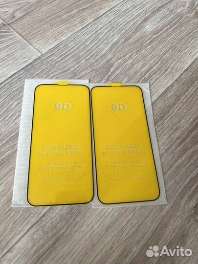 Защитное стекло на iPhone 13 pro max