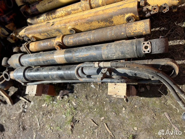 Гидроцилиндр стрелы (CAT 320D) 266-7972