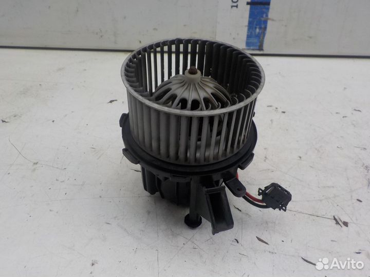 Мотор печки Audi Q5 2008