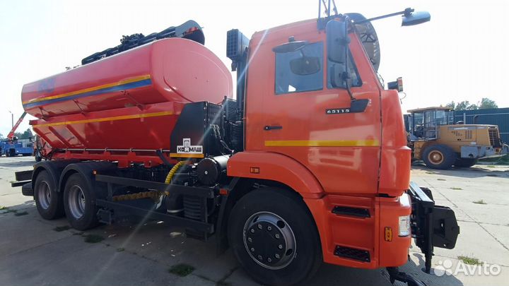 Комбинированная дорожная машина ко-823