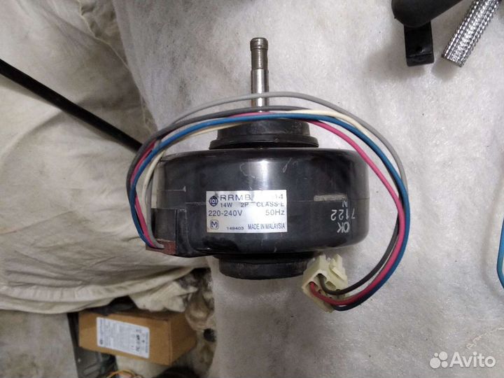 Мотор вентилятора внутреннего блока