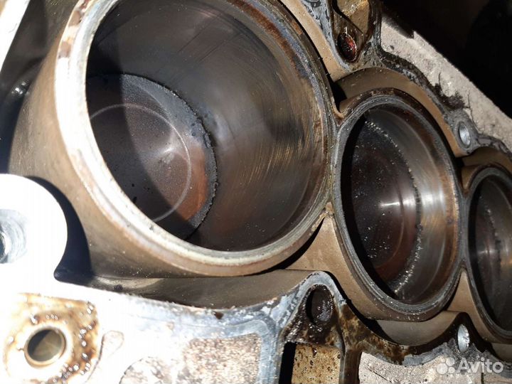 Блок двигателя Ford Focus 2 shda 1.6 низ