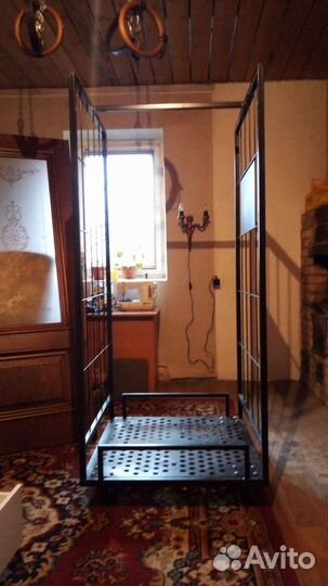 Тележка железная на колесиках