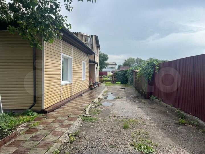 Дом 177 м² на участке 8 сот.