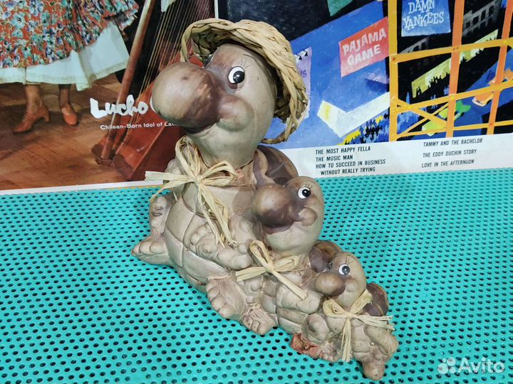 Статуэтка интерьерная Черепашки бесплатно