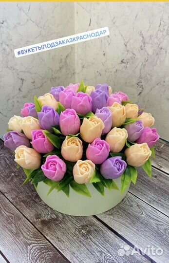 Букеты из мыльных цветов, подарочные боксы и свечи