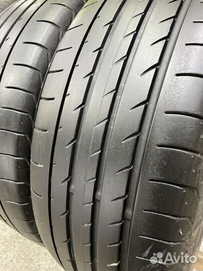 Yokohama Advan Sport V105 235/50 R19 99W