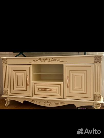 Тумба под телевизор