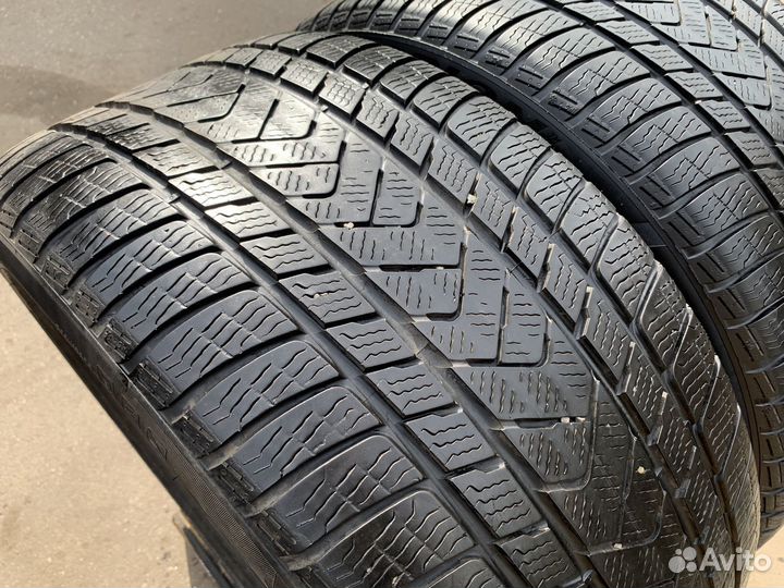 Pirelli Scorpion Winter RFT 315/35 R21